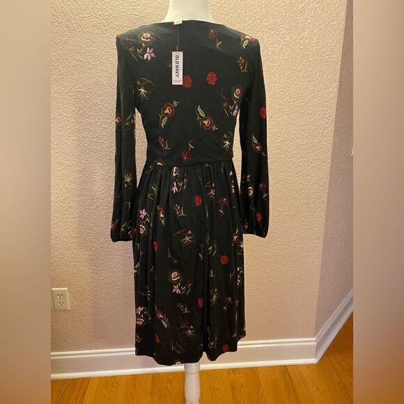 Old Navy Dress   - Picture 8 of 11